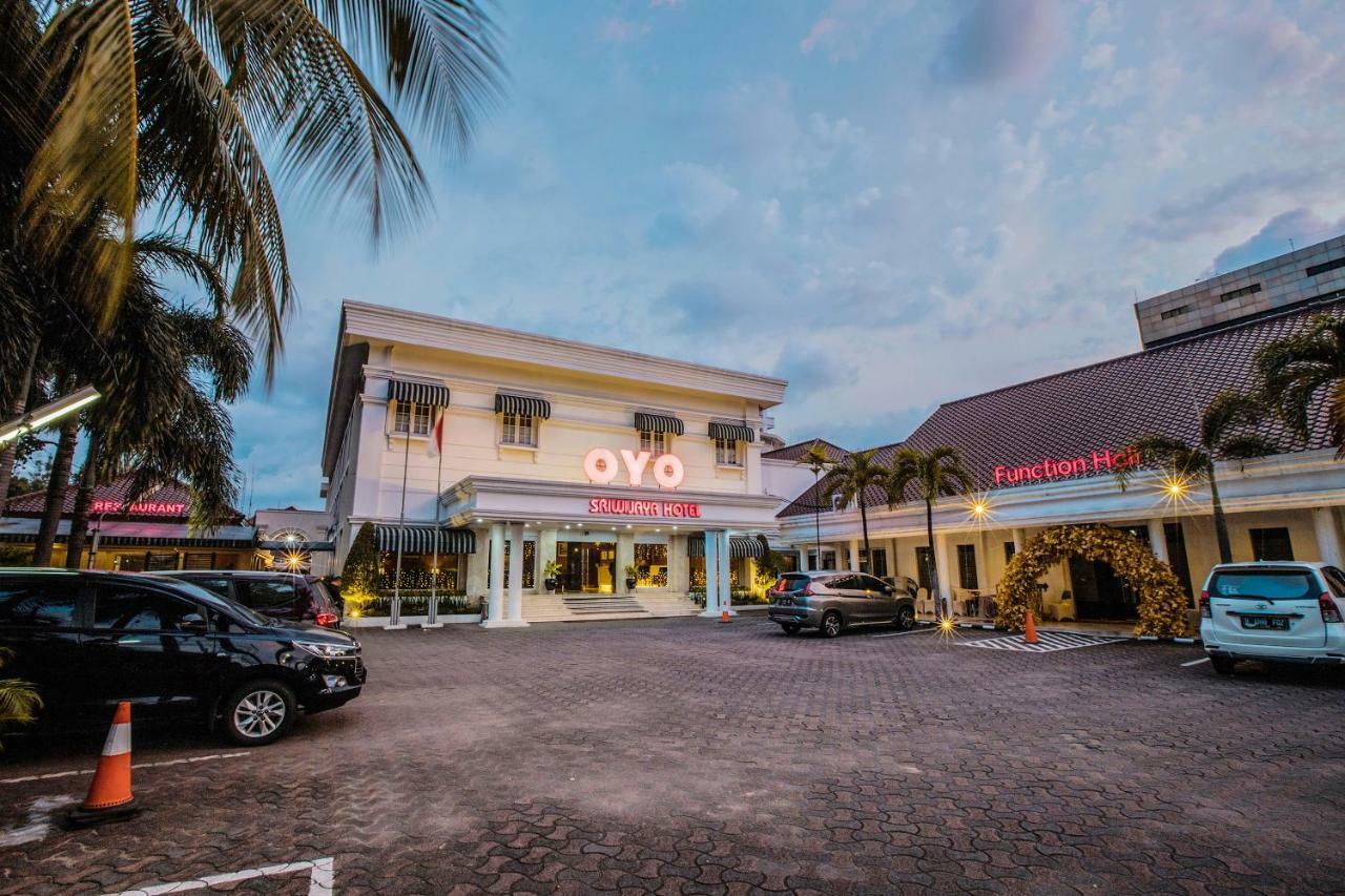 Capital O 534 Sriwijaya Hotel جاكرتا المظهر الخارجي الصورة
